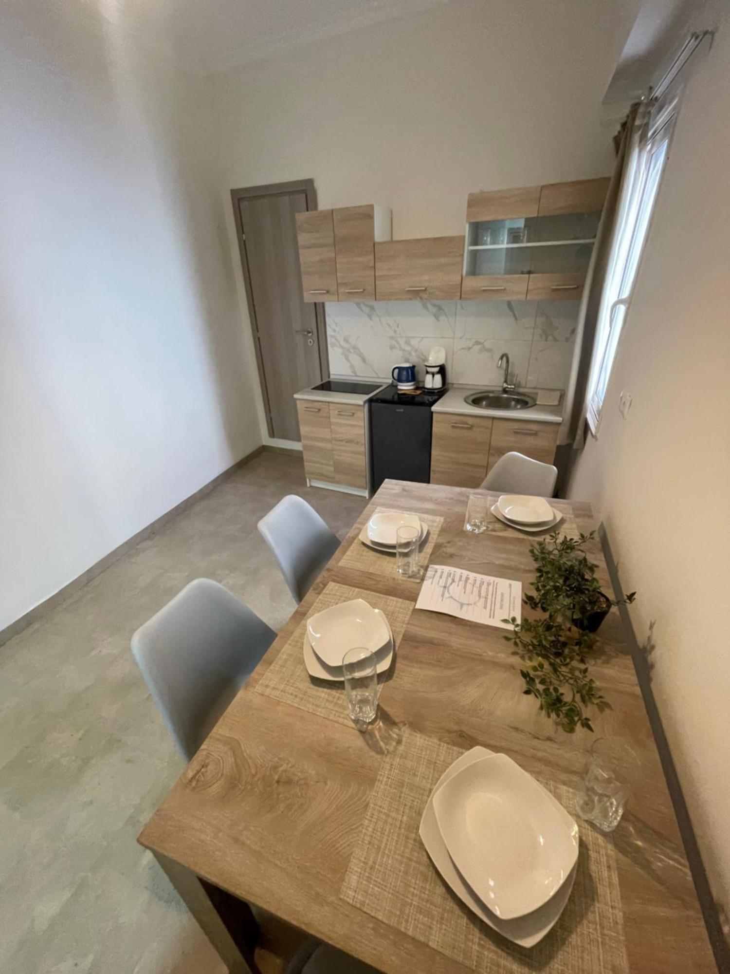 Compass Lofts Athens Apartment Ngoại thất bức ảnh