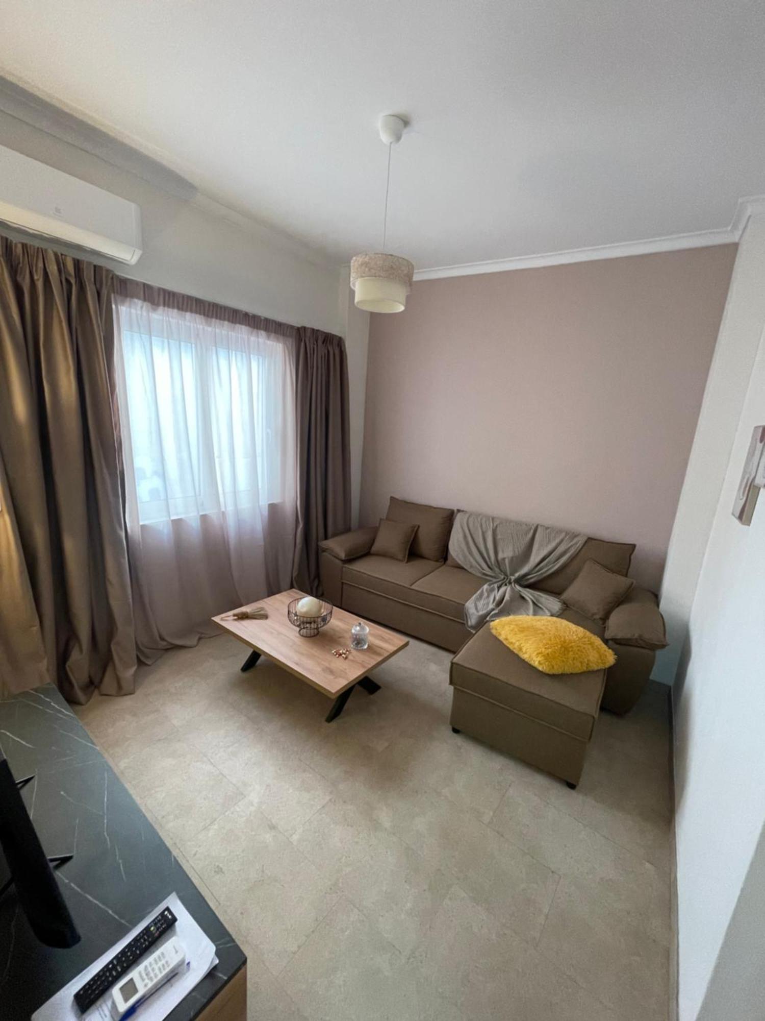Compass Lofts Athens Apartment Ngoại thất bức ảnh