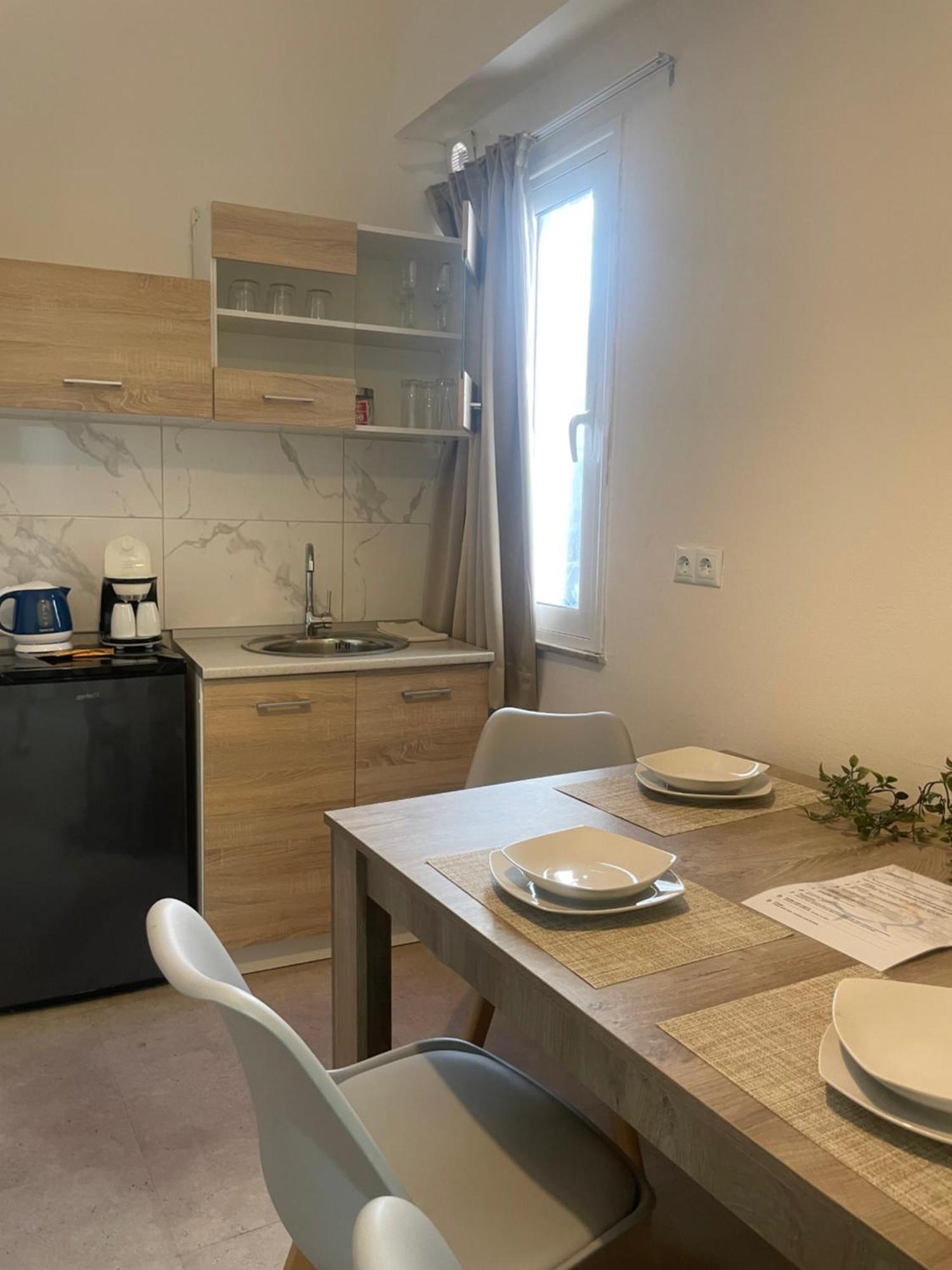 Compass Lofts Athens Apartment Ngoại thất bức ảnh