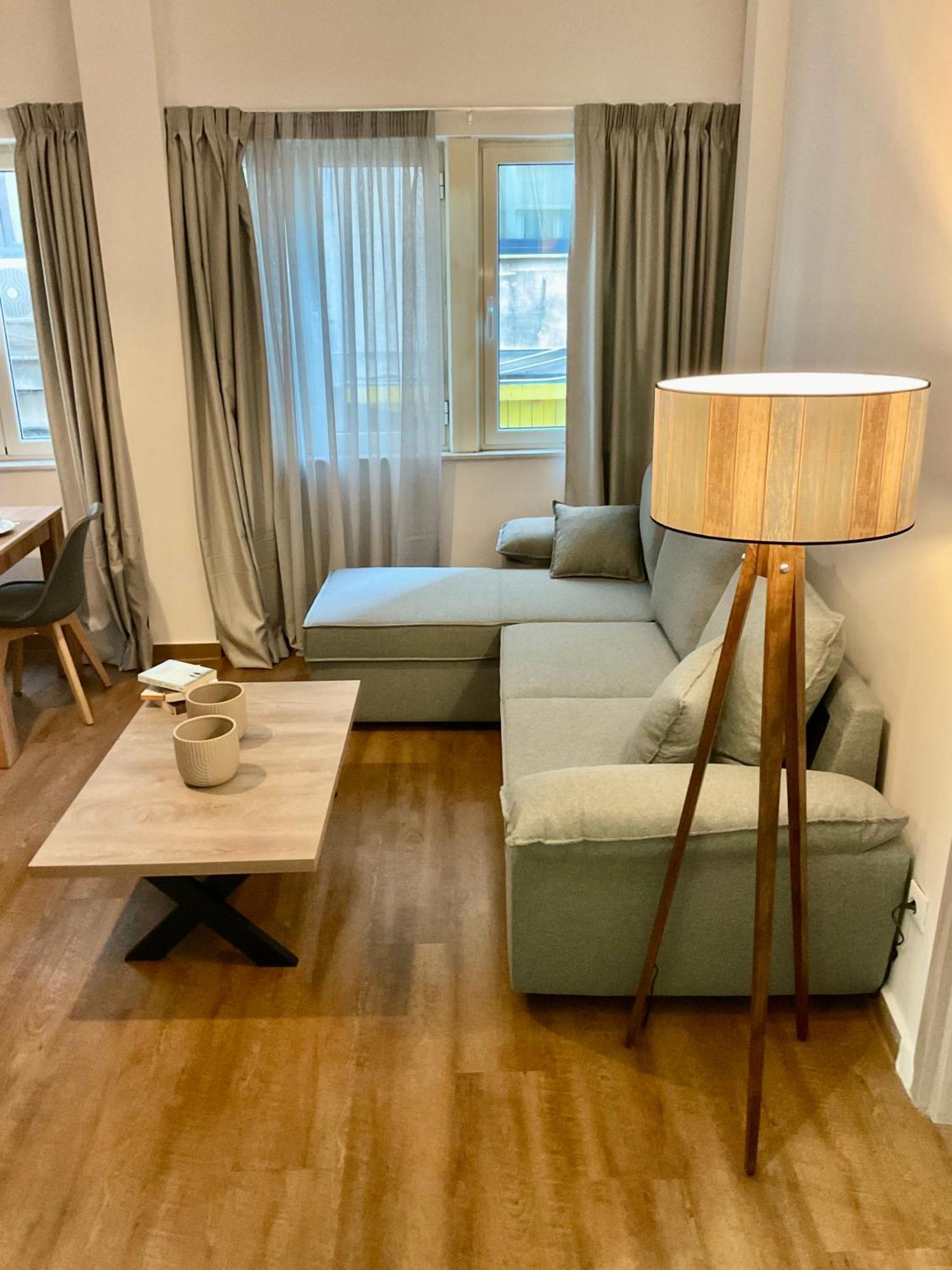Compass Lofts Athens Apartment Ngoại thất bức ảnh