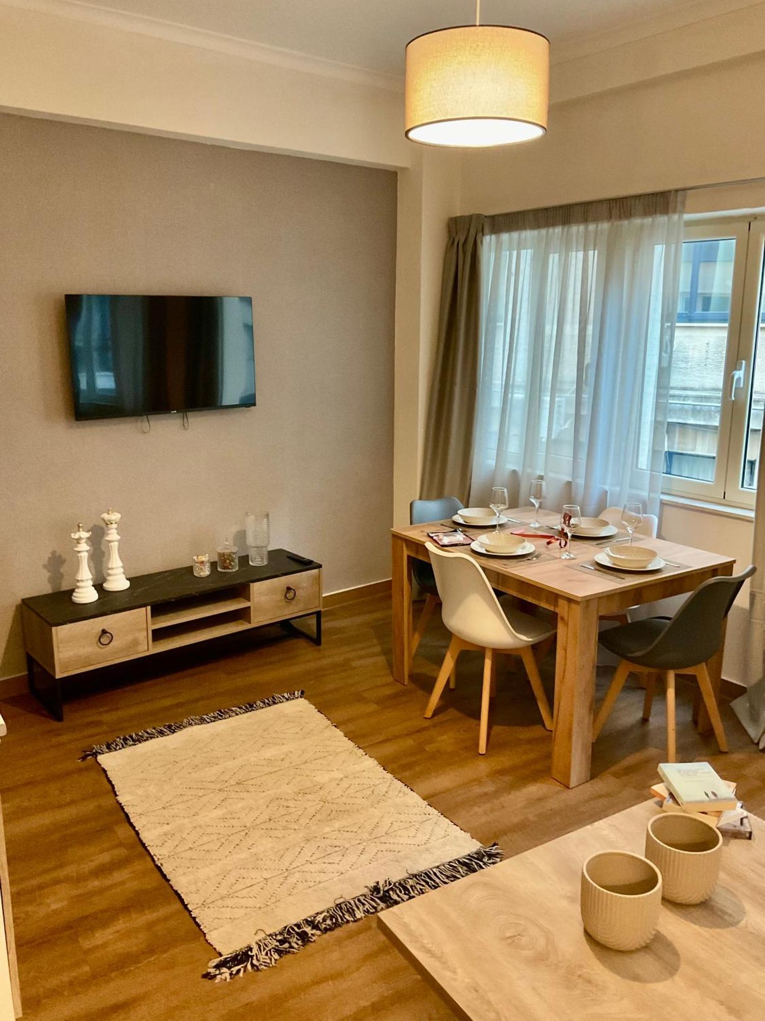 Compass Lofts Athens Apartment Ngoại thất bức ảnh