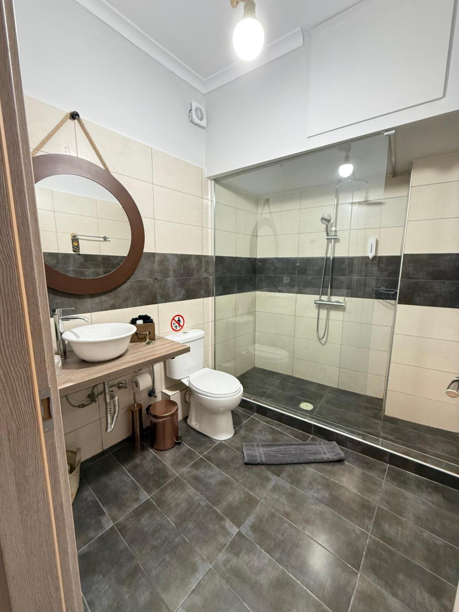 Compass Lofts Athens Apartment Ngoại thất bức ảnh